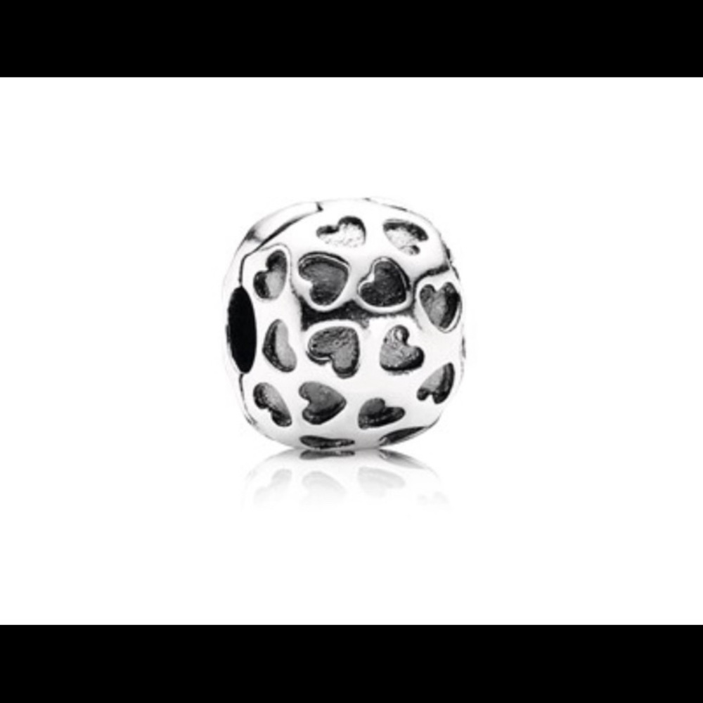 Pandora RETIRED hearts clip